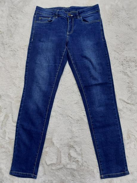 Tmavomodré rifle, esmara,38