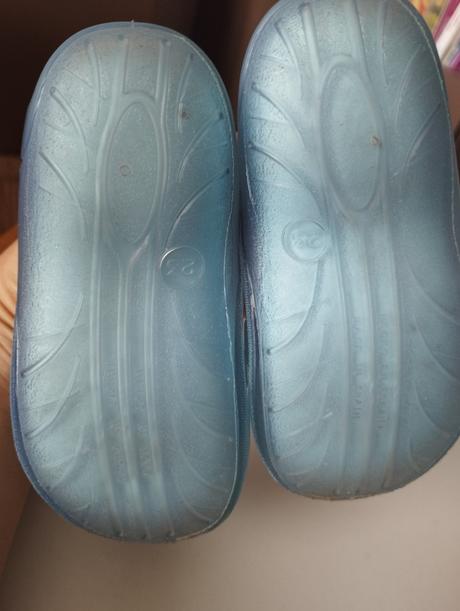 Sandálky aj do vody, 23