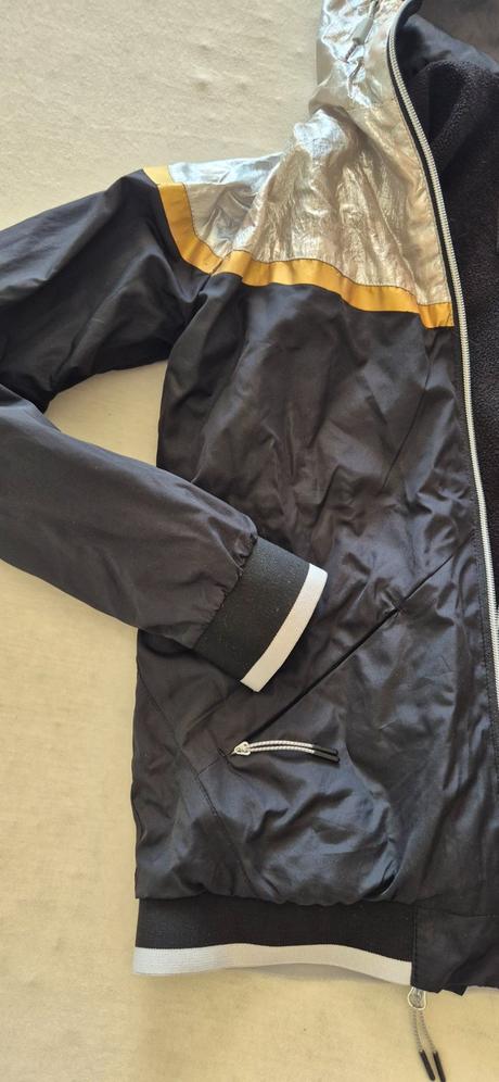 Zatepleena bunda cropp, s