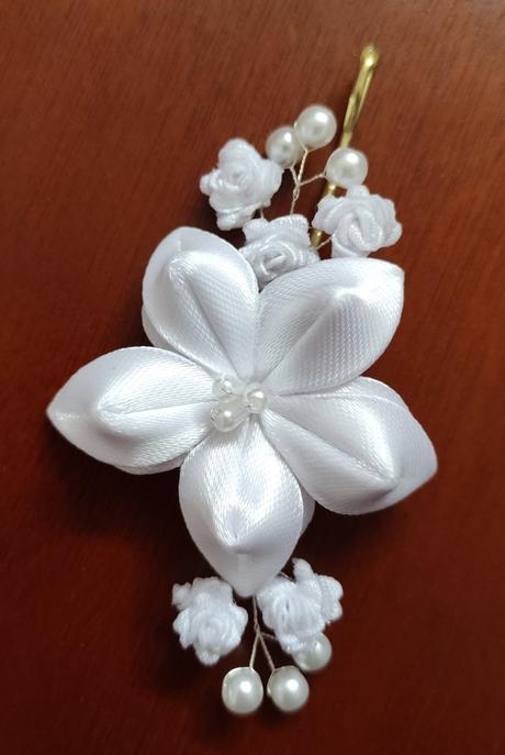 Ľalia s perličkami a gypsomilkami, 