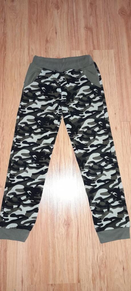 Maskáčové nohavice, 140