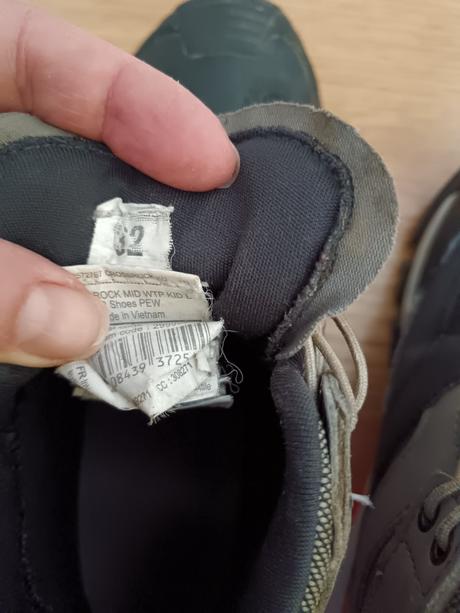 Turistické topanky, 32