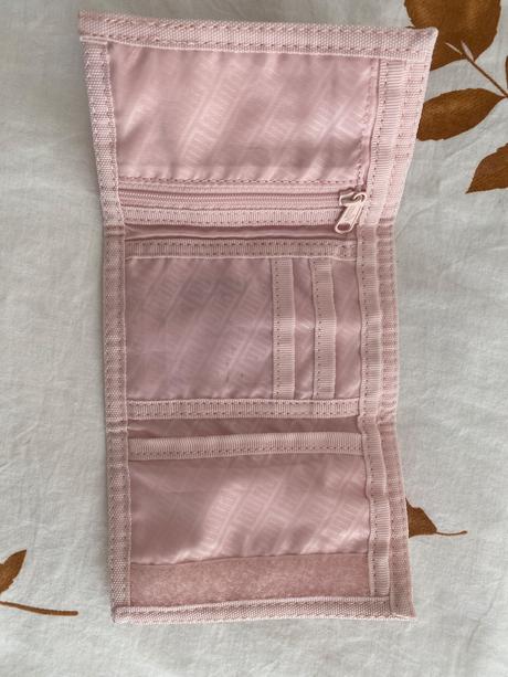 Peňaženka puma, puma