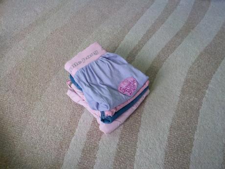 Nohavice veľ. 80 (9-12 m.) cena spolu za 4 ks, 80