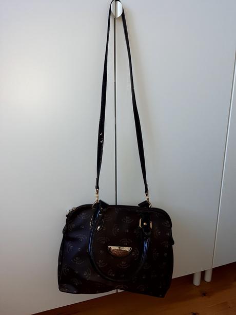 Kabelka walter valentino, 