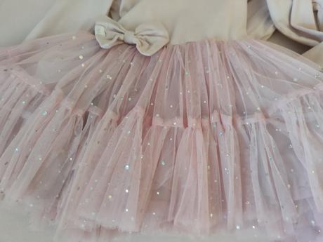 Šaty pre sestričky, 92