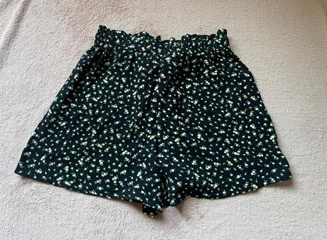 Sukničkové kraťasy., h&m,34