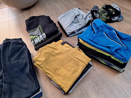 Balik oblecenia pre chlapca 146/152, 140–152