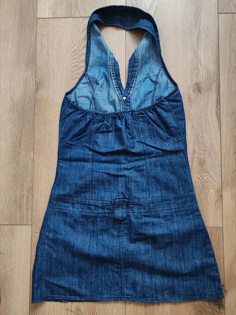 Krásne rifľové šaty, s