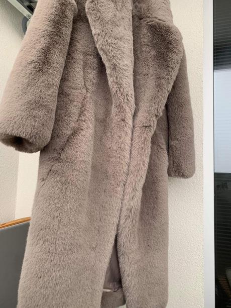 Krasny novy kabat, h&m,xs