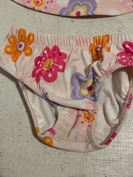 Rozkošné plavky, f&f,74