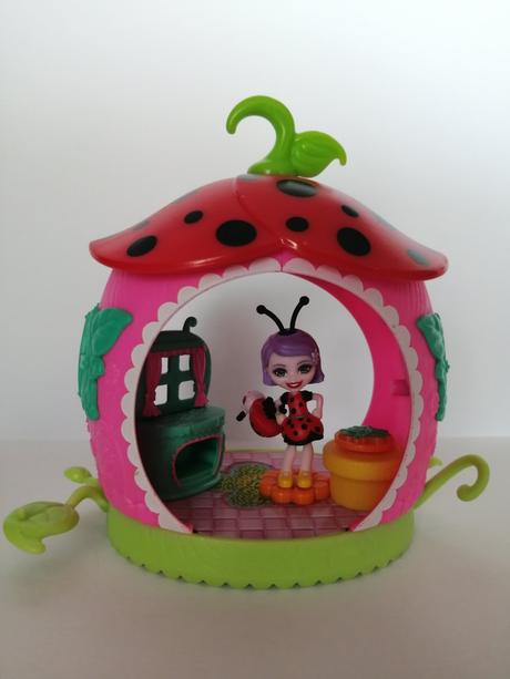 Enchantimals lienka s domčekom teeny kitchen, 