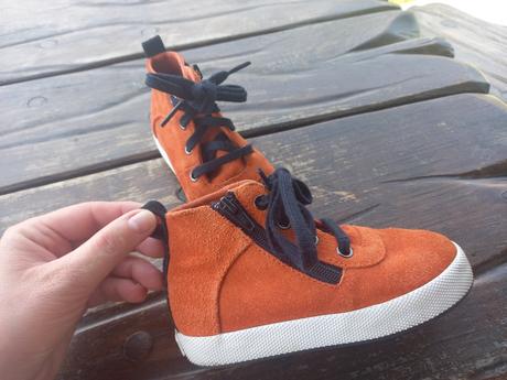 Frajerske kozene topanocky, hugo boss,25