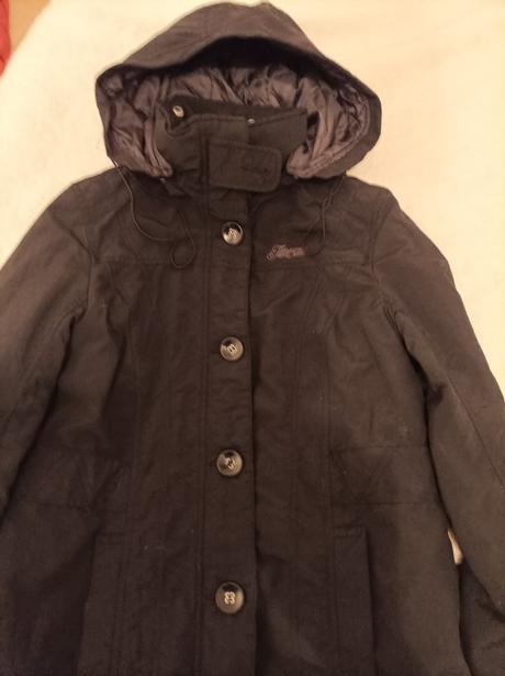 Dlhý čierny kabát už aj s poštou, xs