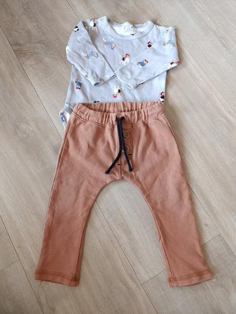 Súprava body+tepláky, 80