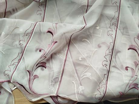 2x vyšívaná záclona, 