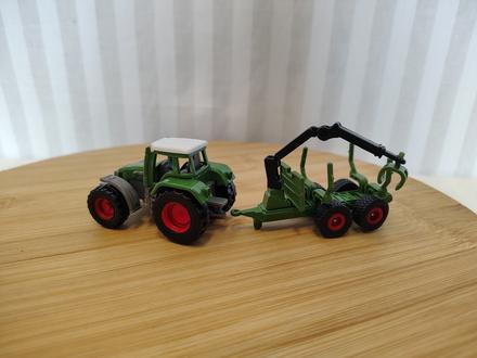 Kovový traktor fendt s vlečkou, siku 1645, 1/87,
