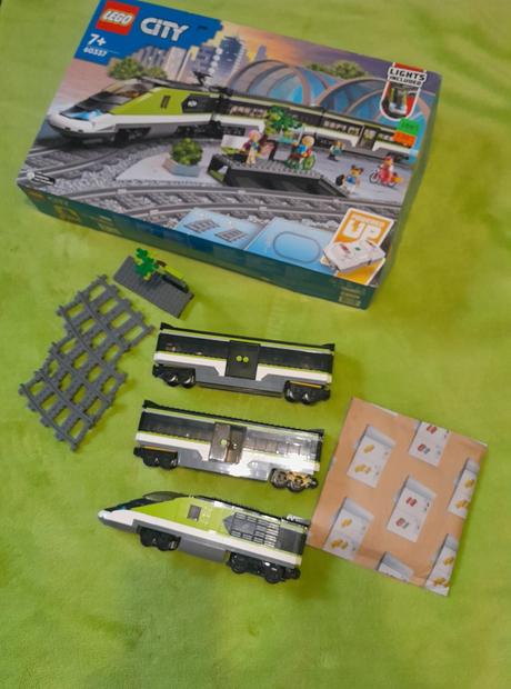 Lego city - vlak s koľajnicou,