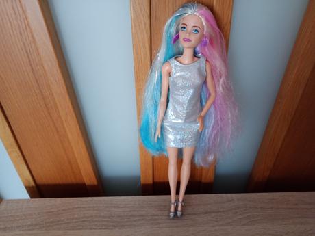 Mattel barbie s rozprávkovými vlasmi,