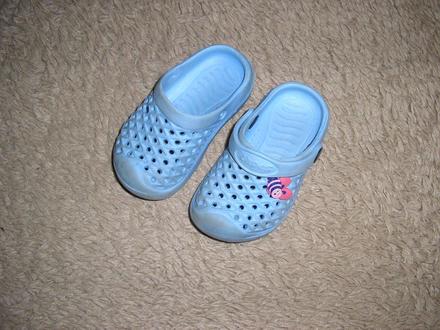 1316. gumené šľapky, 22