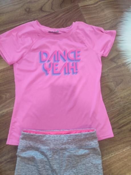 Dievčenský komplet, 140