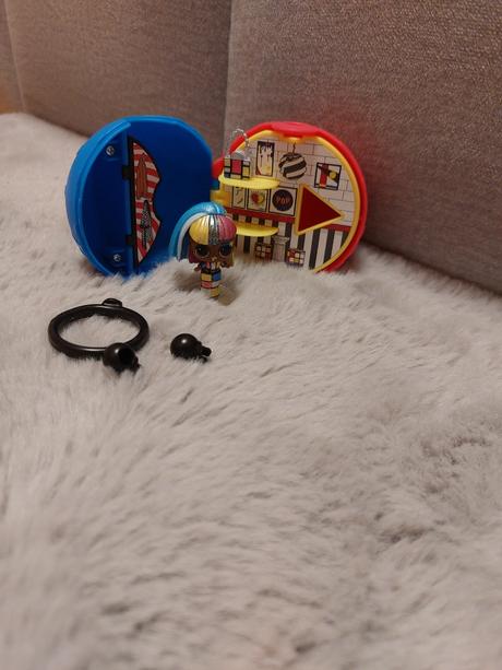 Malá lol s domčekom, 