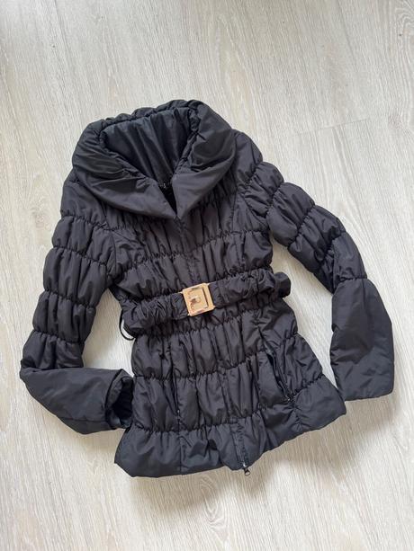 Vetrovka s opaskom, s