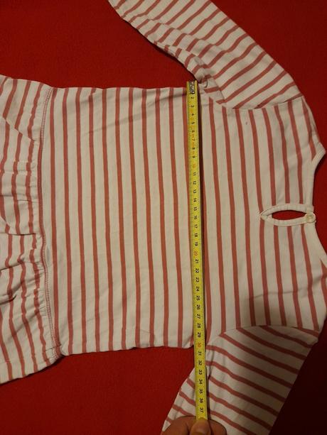 Tunika s pásikmi, 104