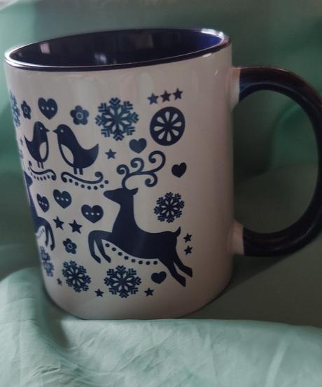 Bielo modrá vianočná šálka,