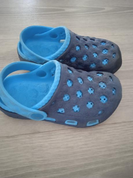 Papučky do vody, 25