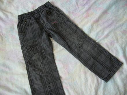 Bavlnene nohavice, 104