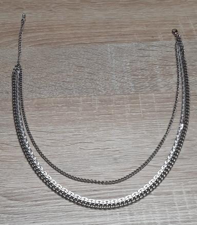Trojitý reťazový náhrdelník,