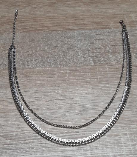 Trojitý reťazový náhrdelník,