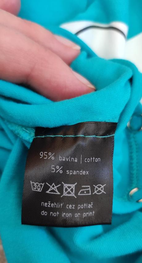 Svietiace body lemur, 68