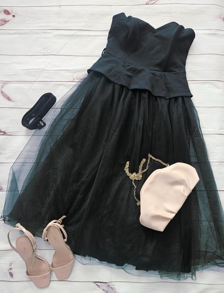 Nádherné zaujímavé tylové šaty zn.trendyol, 38