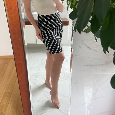 Elegantná pruhovaná sukňa reserved, reserved,s