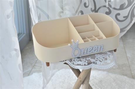 Kozmetický organizér-queen,