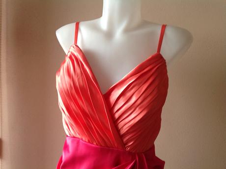 Šaty nenosene/2k, 38