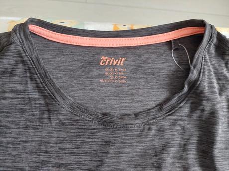 Dámske športové tričko zn.crivit veľ.xs (sedí xs-m, xs