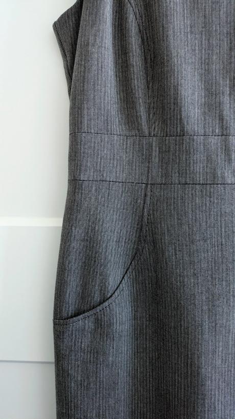 Sivé puzdrové šaty comma, m