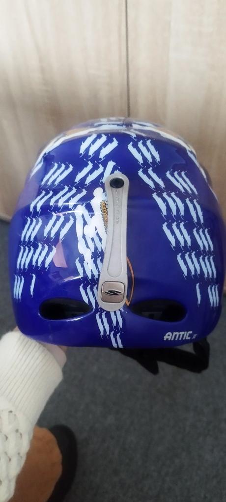 Detská lyžiarska prilba,