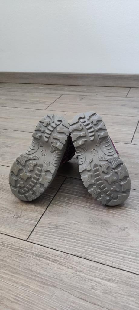 Snehule protetika, protetika,27