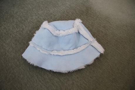 Klobúčik z umelej kožušiny, 122