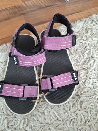 Sandale reserved, reserved,28