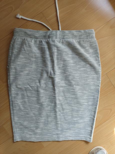 Upletova sukna, gate,m