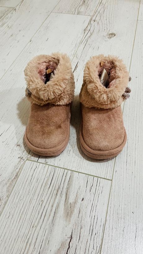 Svetloruzove cizmy 24/25, 24