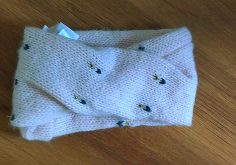 Nákrčník dievčenský, pepco