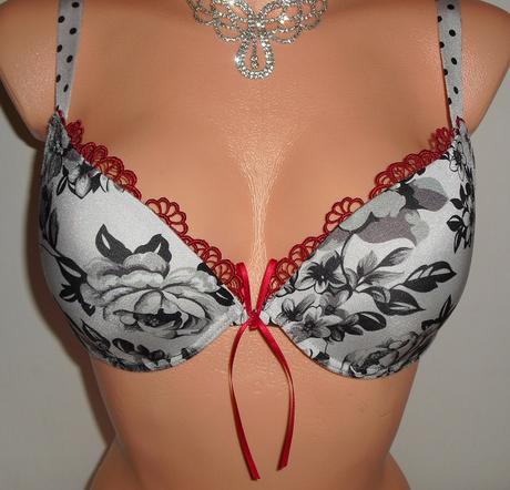 Kvietkovana luxusna podprsenka, 80b