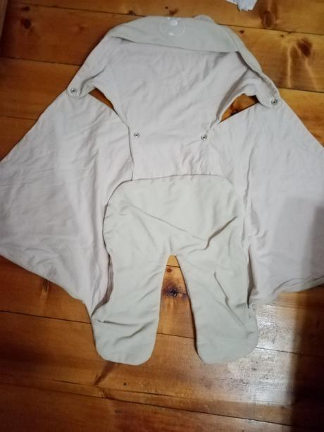 Zavinovacka do autosedacky, 