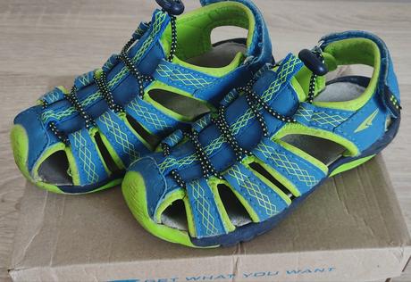 Sandále, sprandi,28